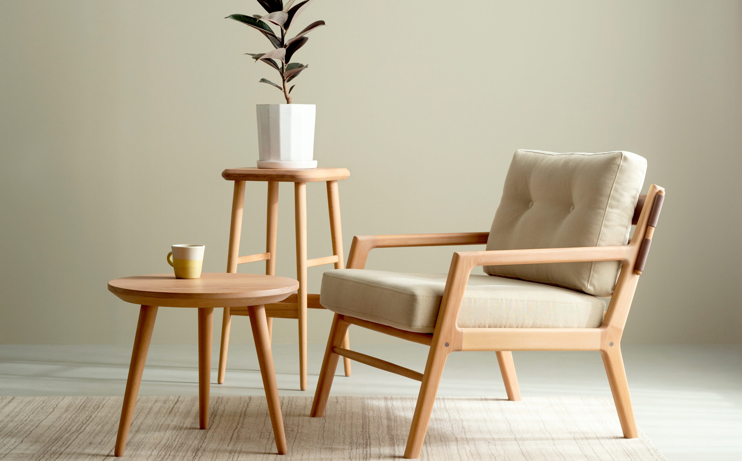 مبلمان پیرو